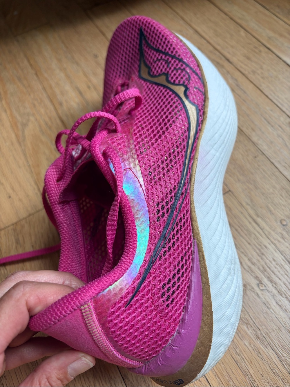 Saucony Men’s Endorphin Pro 3 Running Show— Hot Pink - Picture 7 of 9